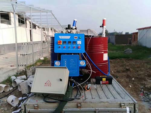 聚氨酯保溫節(jié)能的發(fā)泡機(jī)都有哪些型號(hào)?(圖1) 發(fā)泡聚氨酯材料的施工設(shè)備