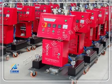 分析聚氨酯發(fā)泡與溫度的關(guān)系(圖1) 分析聚氨酯發(fā)泡與溫度的關(guān)系